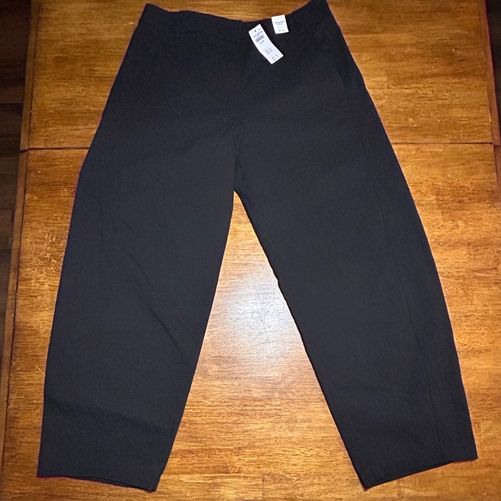 Abercrombie & Fitch Black Wide-Leg Chinos